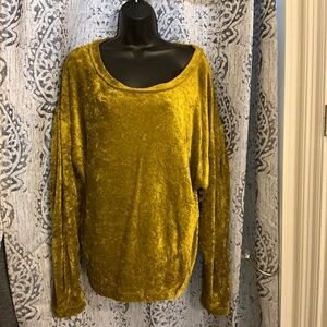 We The Free velvet top Large